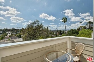 Building Photo - 1653 Micheltorena St