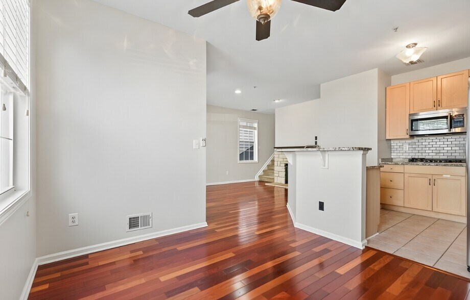 Dining Area - 107 Brittany Ct