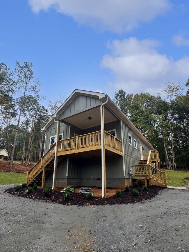 Building Photo - Roomy and Modern New Construction Home Ava...