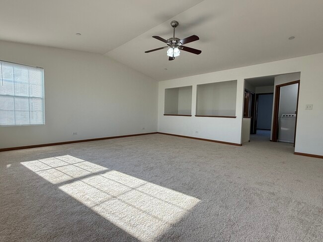 Building Photo - 4555 Camden Ln