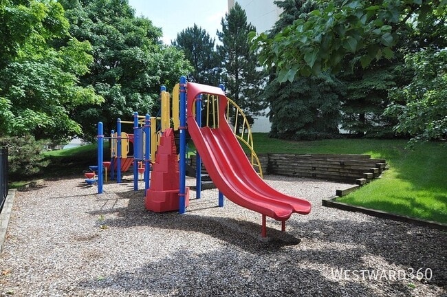 Building Photo - 2891 Belle Ln