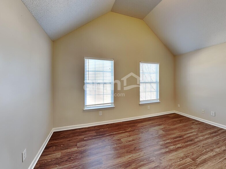 Building Photo - 298 Sheffield Ln