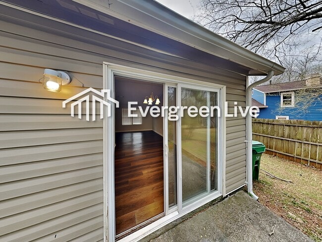 Building Photo - 5052 Galbraith Cir