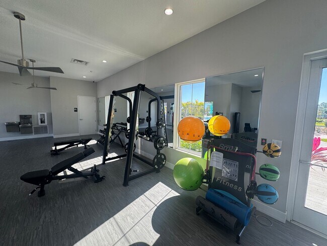 Building Photo - 7508 Tourmaline Dr