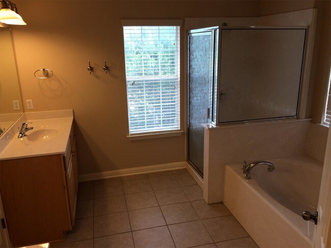 Building Photo - 2613 National Park Blvd