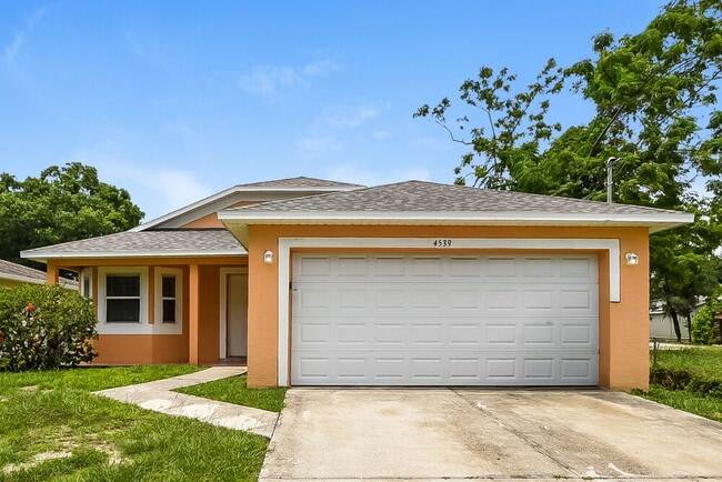 Primary Photo - 4539 Cypress St
