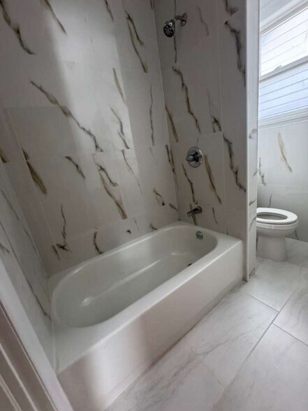 Building Photo - 334 Midland Ave