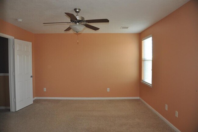 Building Photo - 12229 Medina Lake Dr