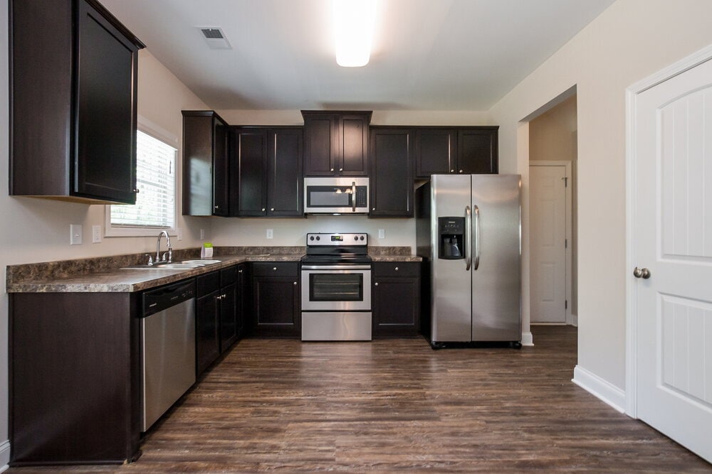 Building Photo - 593 Joneus Dr