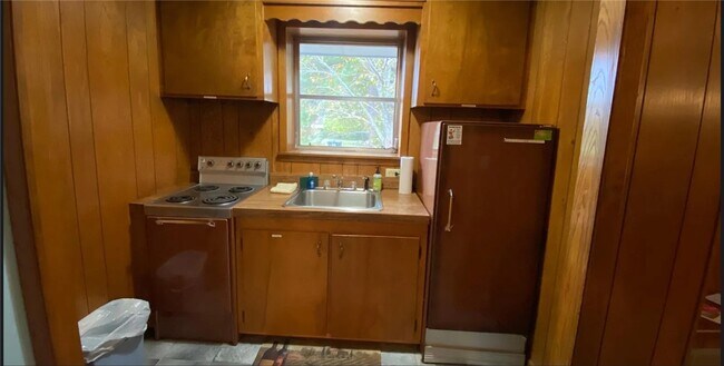 Building Photo - 1218 AR-23