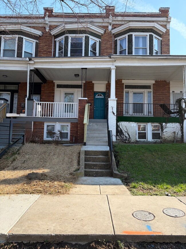 Building Photo - 2817 Winchester St