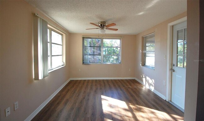 Building Photo - 7814 Topay Ln