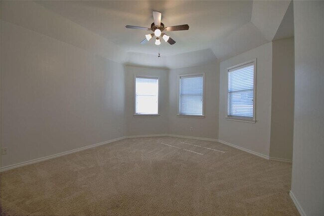 Building Photo - 125 Justin Leonard Dr