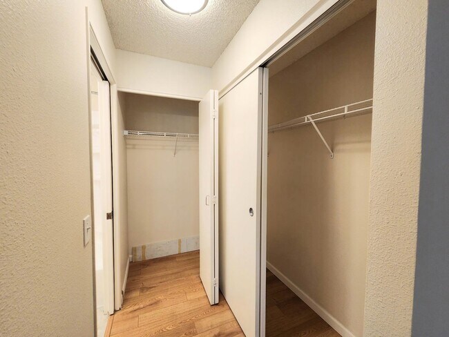 Building Photo - Parkview at Waikele - 2 bed, 2 bath Townhome