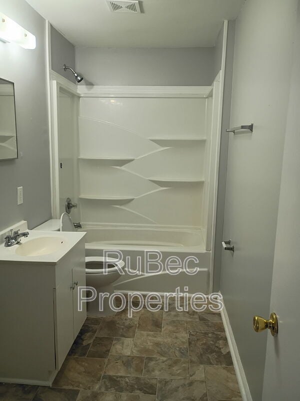 Building Photo - 458 S Weldon St