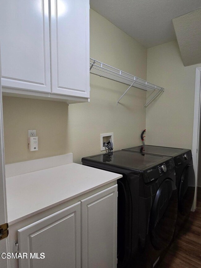 Building Photo - 569 Camino Agua Dulce