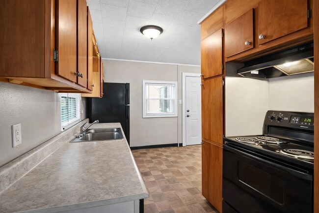 Building Photo - 2343 St Peter St