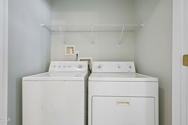Building Photo - 278 S Raleigh St