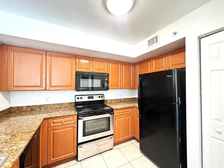 Interior Photo - Welcome to Your Ideal Home in North Miami's Gated Community