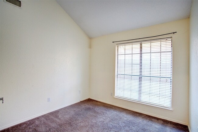 Building Photo - 10702 Tall Oak Dr