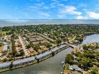 Building Photo - 3889 Pompano Dr SE