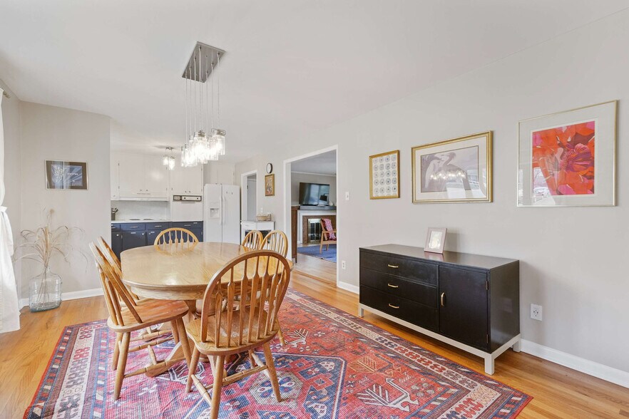 Building Photo - 5110 Pine Trail Dr