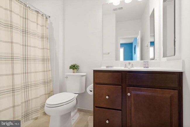 Building Photo - 1108 Coubertin Dr SE