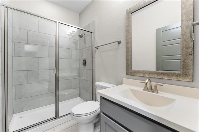 Building Photo - 7112 Royal View Dr