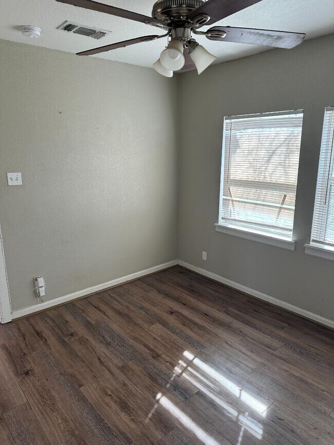 Building Photo - 3114 33rd St