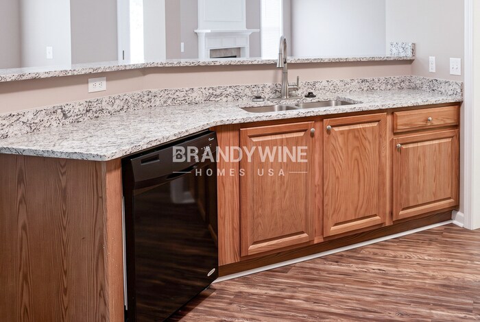 Building Photo - 5209 Lakerock Dr SW