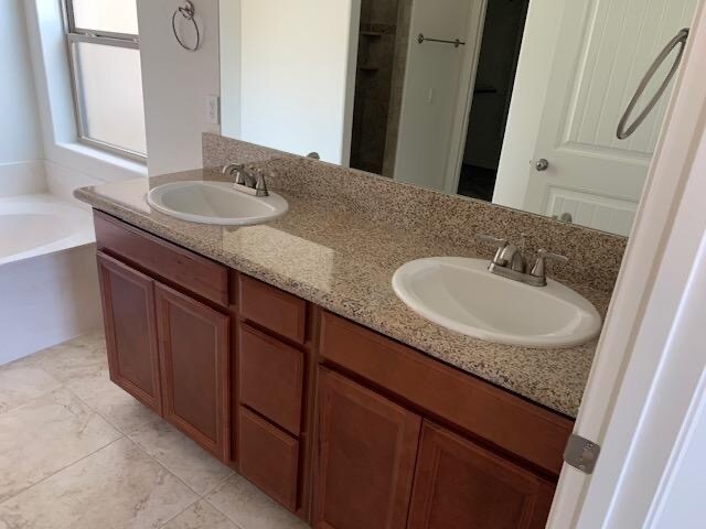 Building Photo - 5270 Eagle View Rd