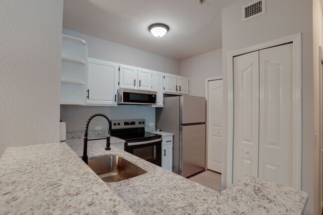 Building Photo - 2717 Maitland Crossing Way
