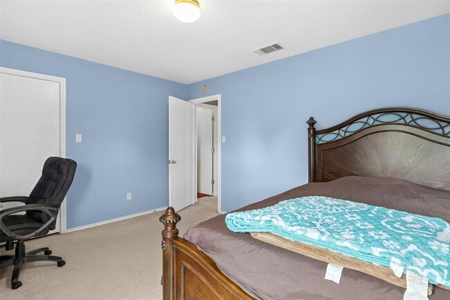 Building Photo - 203 Pheasant Trail