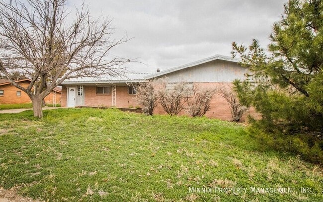 Building Photo - 1906 N Pecos St