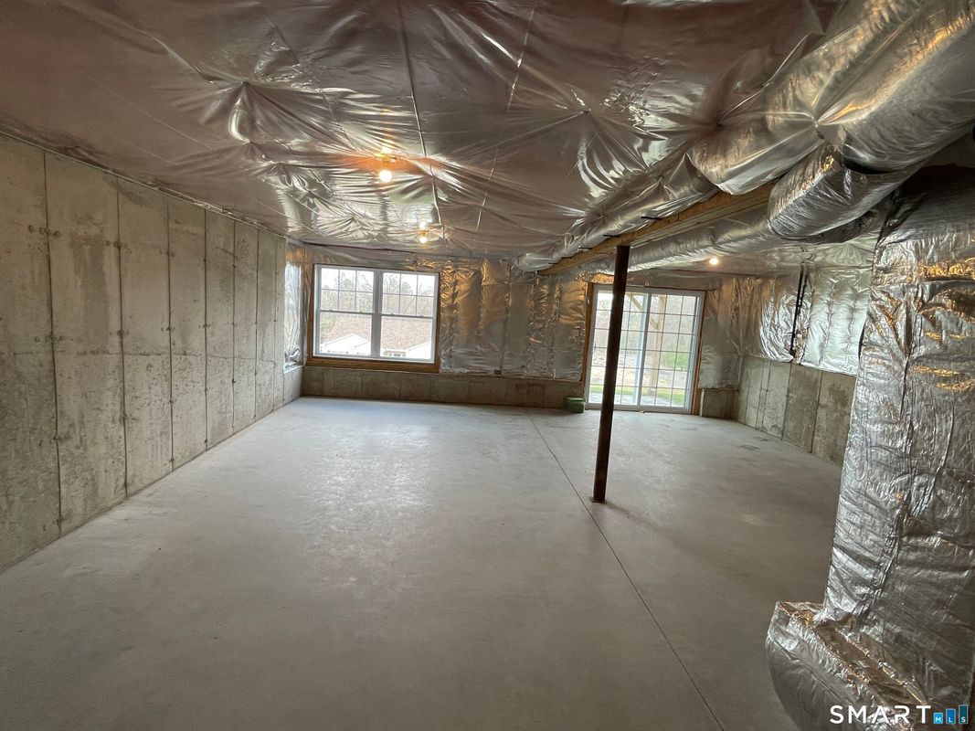 Building Photo - 28 Woodside Dr