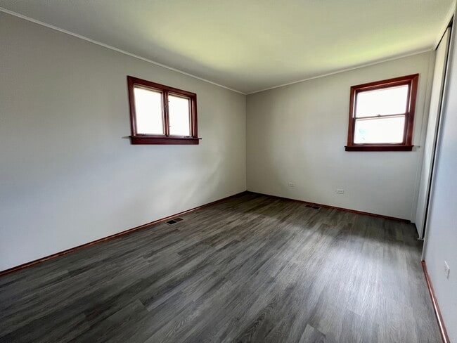 Building Photo - 2107 Quail Ln