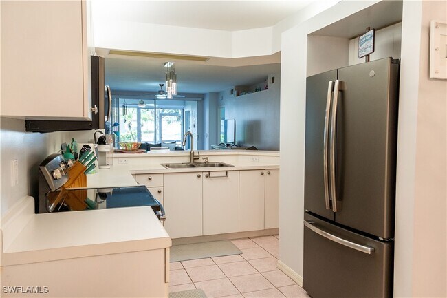 Building Photo - 2526 Orchid Bay Dr