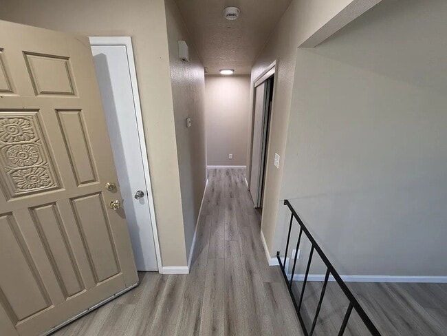 Building Photo - This charming newly renovated home has 3 bedrooms and 2 full bathroom.