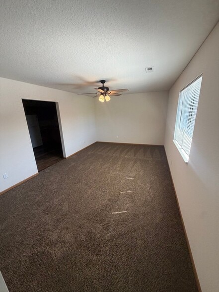 Building Photo - 1015 N St Joe Dr
