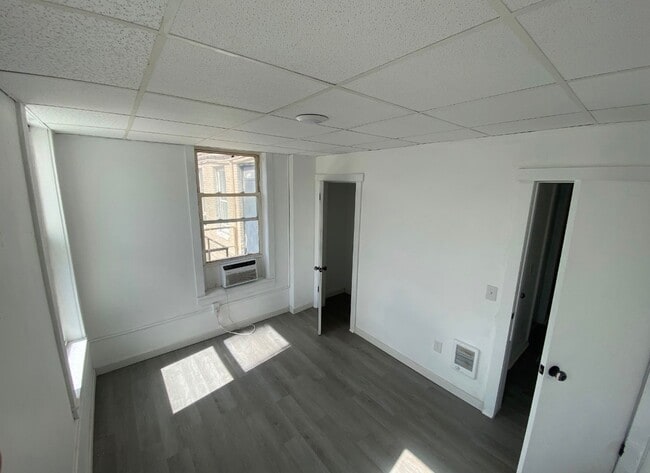 Building Photo - 43-45-45 N Broad St