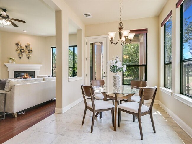 Building Photo - 2305 Gilia Dr