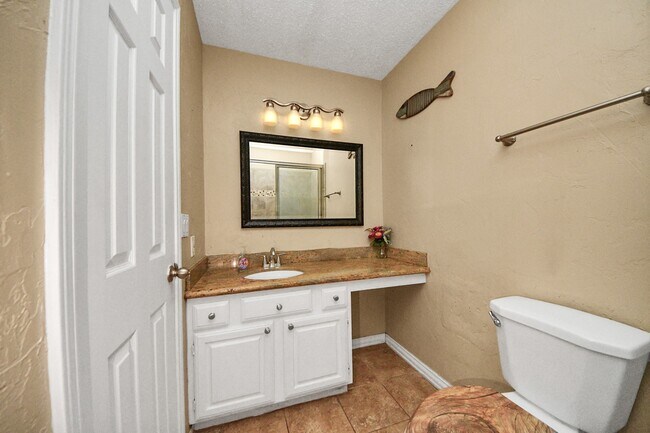 Building Photo - 11318 Willow Field Dr