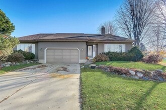 Building Photo - Punzel Sapphire Clarmar