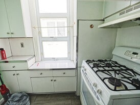Building Photo - 307 Avenue W