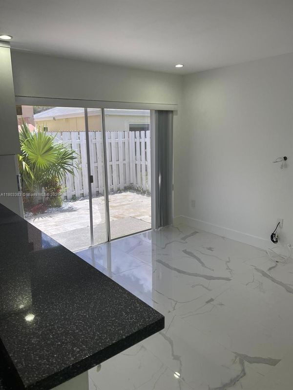 Building Photo - 7030 SW 41st Pl