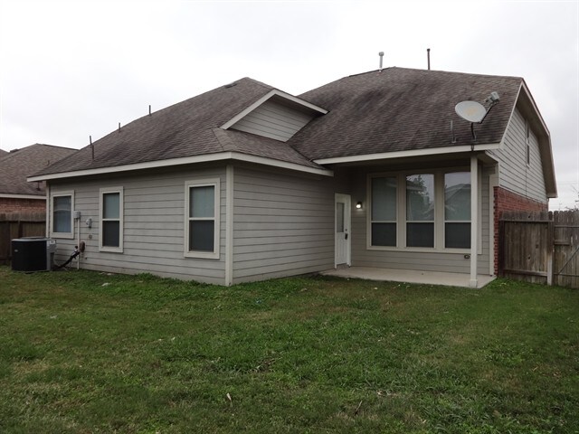 Building Photo - 8003 Berkely Ct