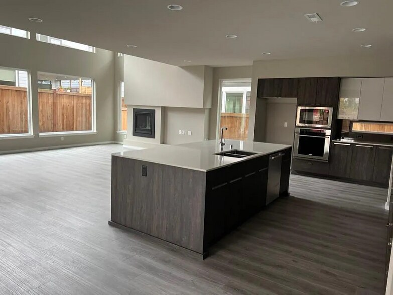 Building Photo - 23068 Alder Ln SE