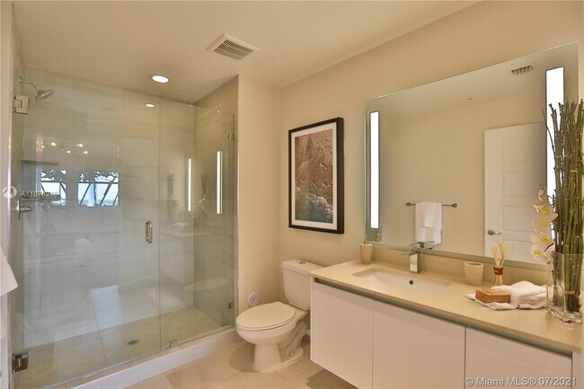 Building Photo - 8217 SW 72nd Ave