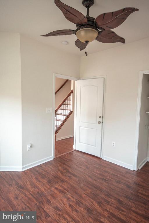 Building Photo - 23119 Sunbury St