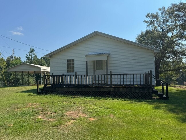 Building Photo - Cozy 3 Bed 1 Bath Home! Available Now! Sch...
